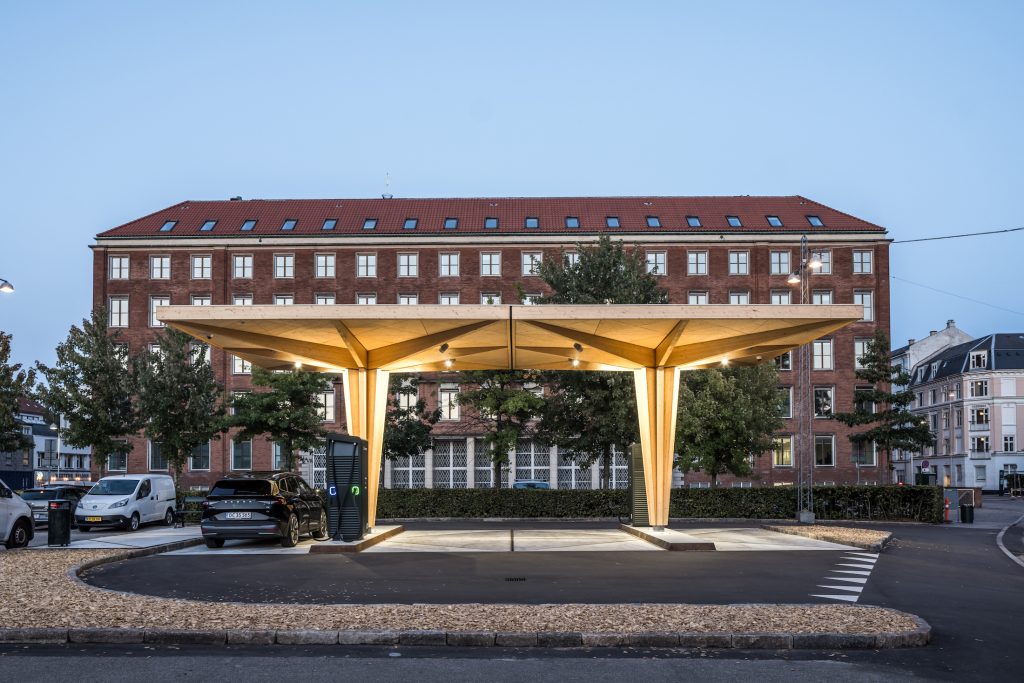 EV charging station in Frederiksberg, Copenhagen. Glulam structure manufacturing and construction by ZAZA TIMBER.