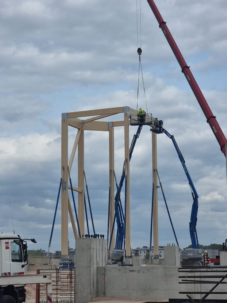 ZAZA TIMBER Construction starts assembly of glulam structures for the TZMO logistics centre in Riga